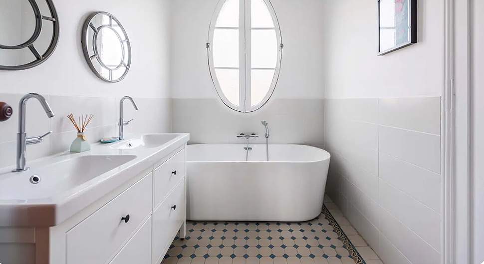 découvrez nos meilleures astuces pour rénover votre salle de bains facilement et à moindre coût. conseils pratiques, idées déco et étapes clés pour une salle de bains moderne et fonctionnelle.