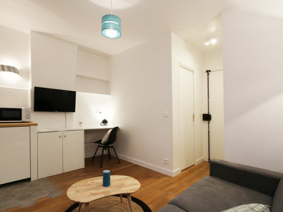 découvrez nos conseils et astuces pour rénover un studio efficacement : aménagement, optimisation de l'espace, budget et idées déco pour transformer votre petit appartement.