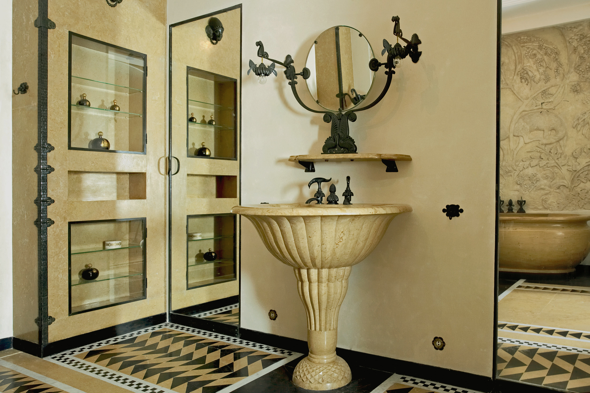 découvrez nos solutions de salles de bain à paris : conception sur mesure, rénovation et aménagement moderne pour un espace élégant et fonctionnel. demandez votre devis gratuit !