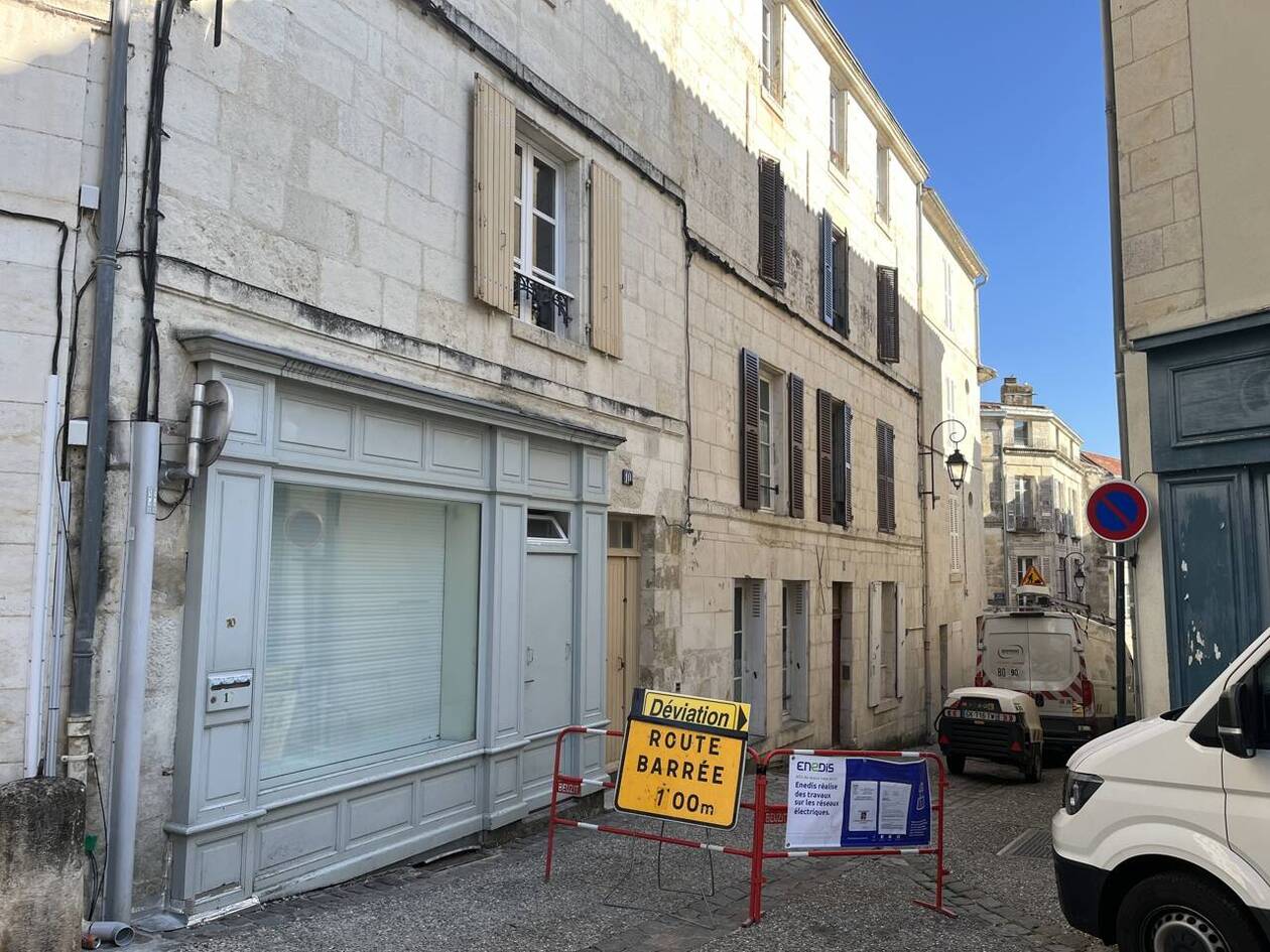 protégez votre maison à fontenay contre les pannes d'électricité grâce à nos solutions de sécurité et d'assistance rapide. intervention 24/7 pour une tranquillité d'esprit assurée.