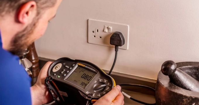 protégez votre maison à fontenay contre les pannes d'électricité grâce à nos solutions de sécurité adaptées. conseils, prévention et interventions rapides pour une tranquillité assurée.