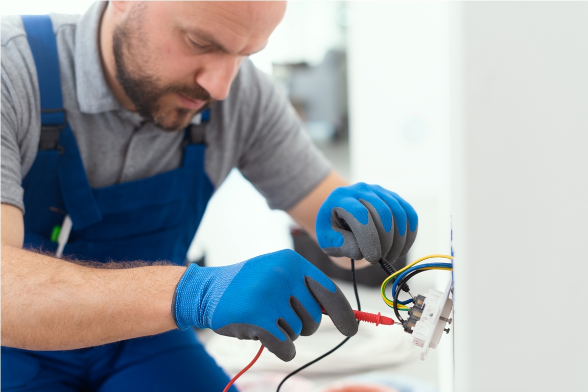 découvrez les astuces pour obtenir le meilleur tarif d'électricien : conseils pour comparer les prix, éviter les pièges et choisir un professionnel qualifié au meilleur rapport qualité-prix.