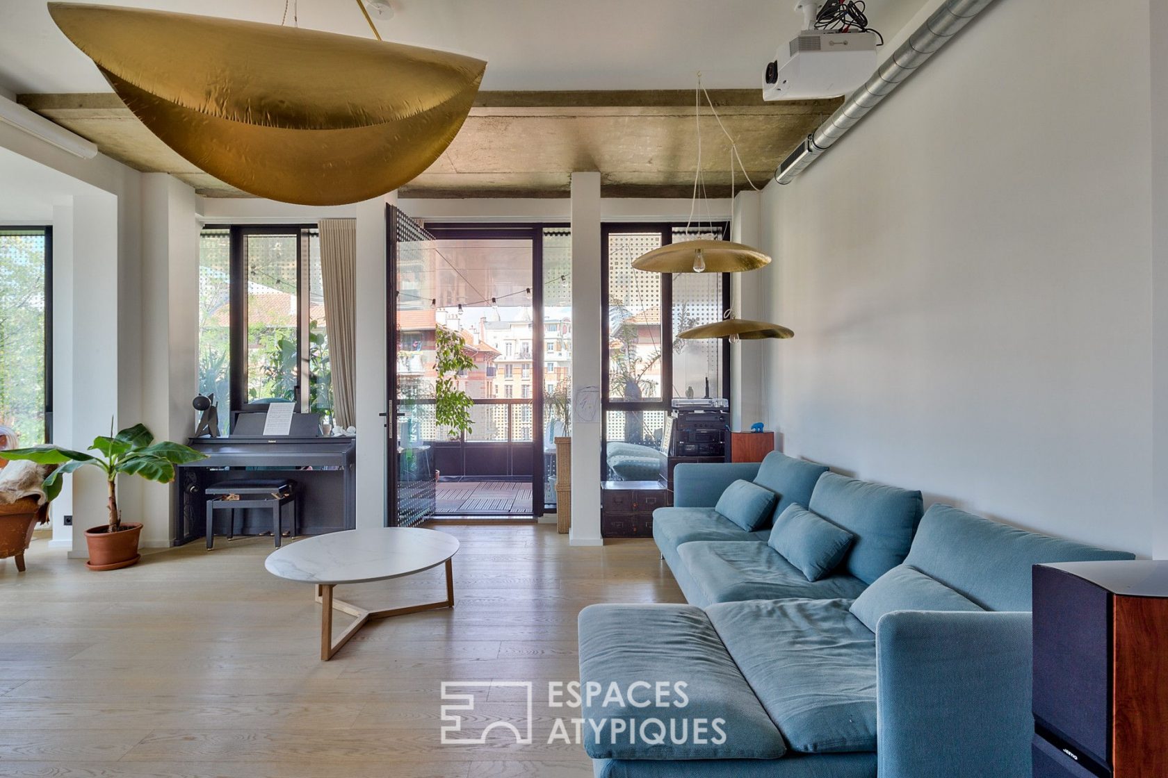trouvez un architecte spécialisé dans la rénovation et l’aménagement d’appartements à paris. conseils personnalisés, solutions sur-mesure et réalisation de projets uniques pour valoriser votre intérieur parisien.