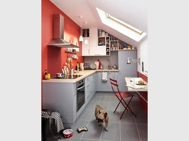 découvrez comment planifier le budget pour la rénovation d'une cuisine de 6m2, avec des conseils pour optimiser les coûts tout en modernisant votre espace.