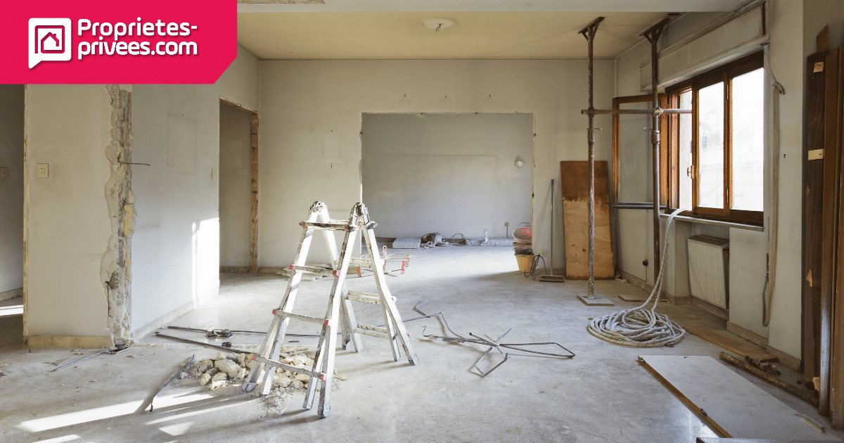 découvrez le coût moyen pour la rénovation d'une maison et obtenez des conseils pour budgétiser efficacement vos travaux.