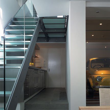 découvrez comment transformer un garage en espace d’habitation confortable : conseils pratiques, démarches administratives et astuces pour optimiser l’aménagement de votre garage en logement.