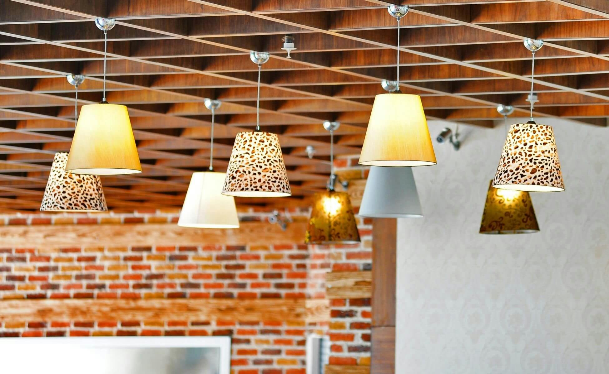 découvrez le coût détaillé d’une rénovation électrique à paris : tarifs au m², facteurs qui influent sur le prix, conseils pour estimer votre budget et choisir le bon professionnel pour sécuriser votre installation électrique.