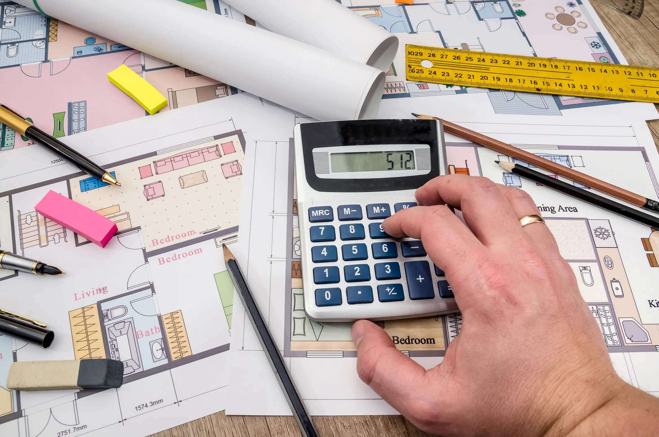 estimez facilement votre budget pour vos projets de rénovation grâce à notre guide complet des prix. obtenez des conseils pratiques pour planifier vos travaux en toute sérénité.