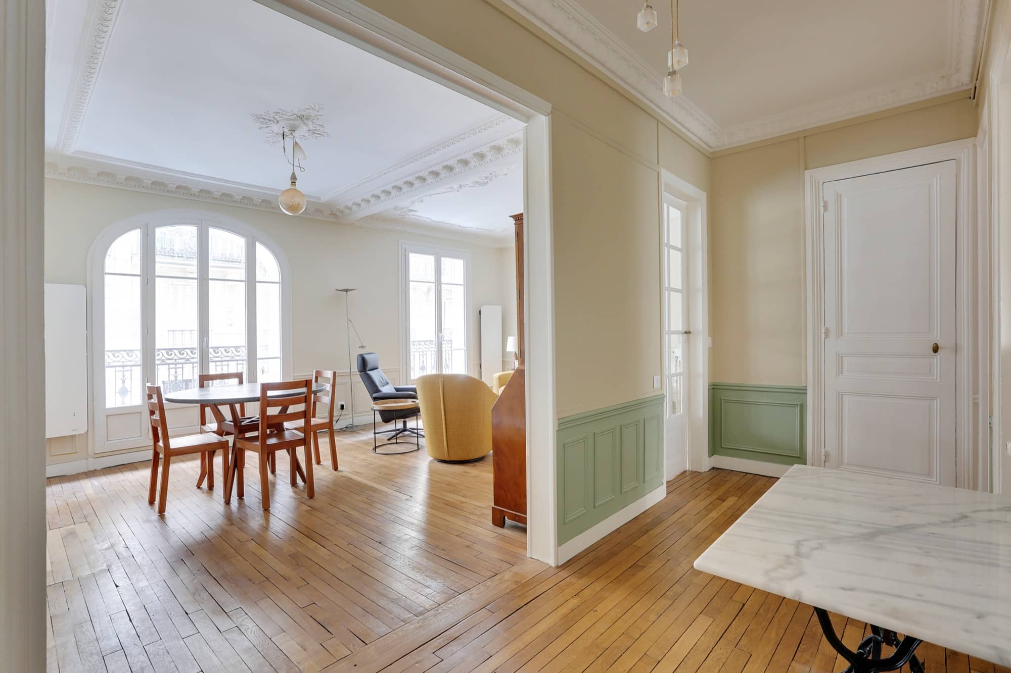confiez vos travaux de rénovation à des experts à paris. devis gratuit, conseils personnalisés et réalisations sur mesure pour appartements, maisons et commerces par nos professionnels qualifiés.