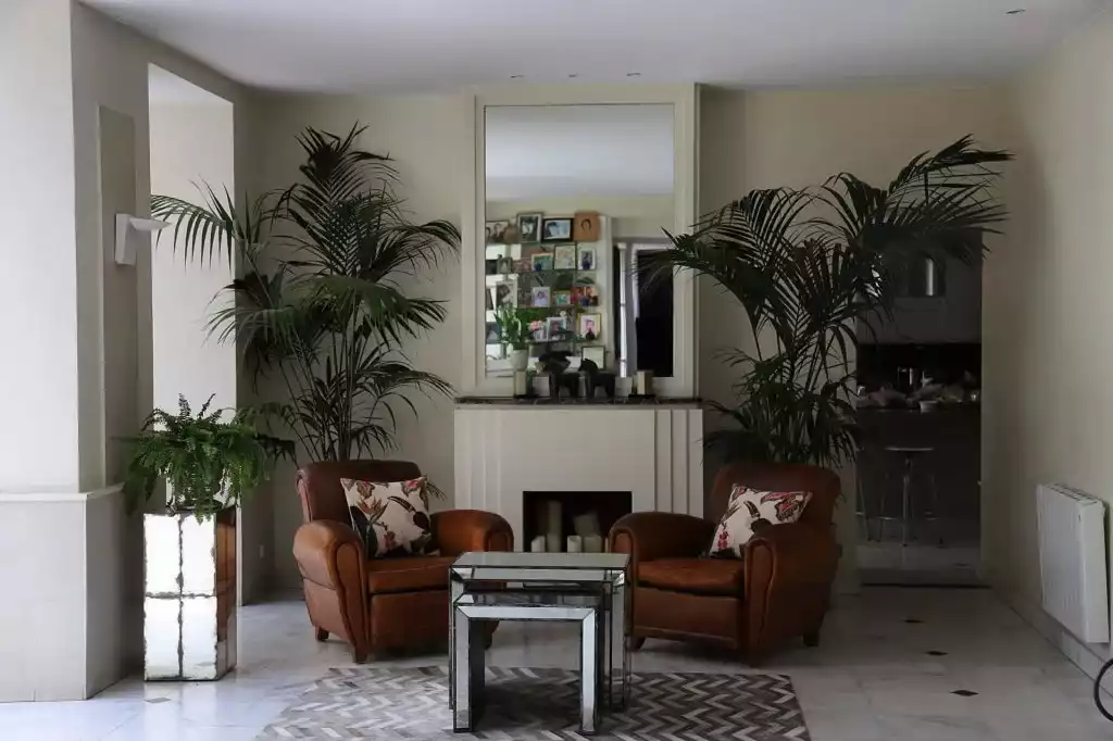 confiez vos projets de rénovation à des experts à paris : conseils, devis personnalisés et accompagnement pour tous vos travaux, petits ou grands, dans la capitale.