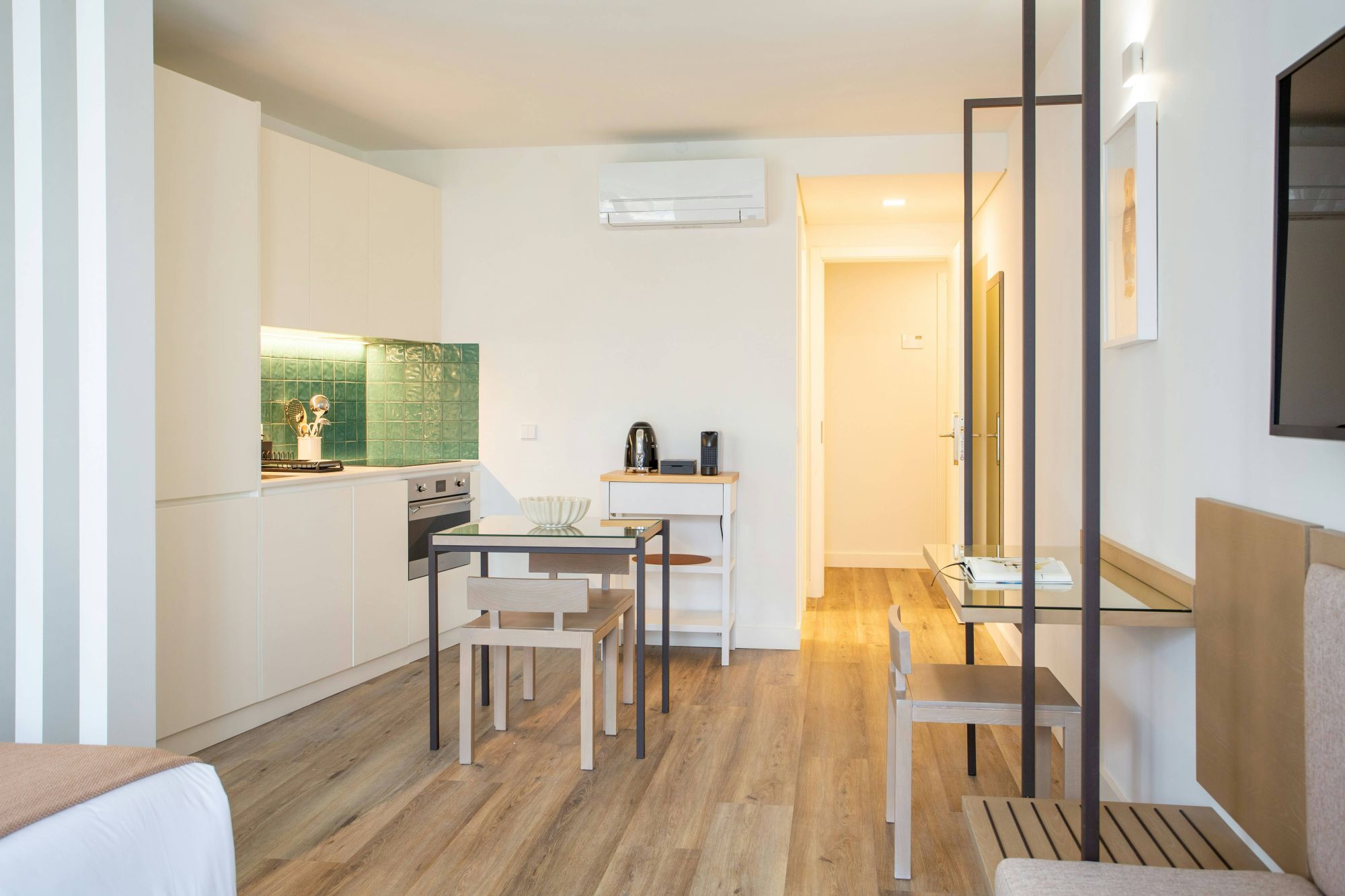 confiez votre projet de rénovation à paris et en île-de-france à des experts qualifiés. devis gratuit, conseils personnalisés et accompagnement sur-mesure pour tous vos travaux de rénovation intérieure et extérieure dans le 75.