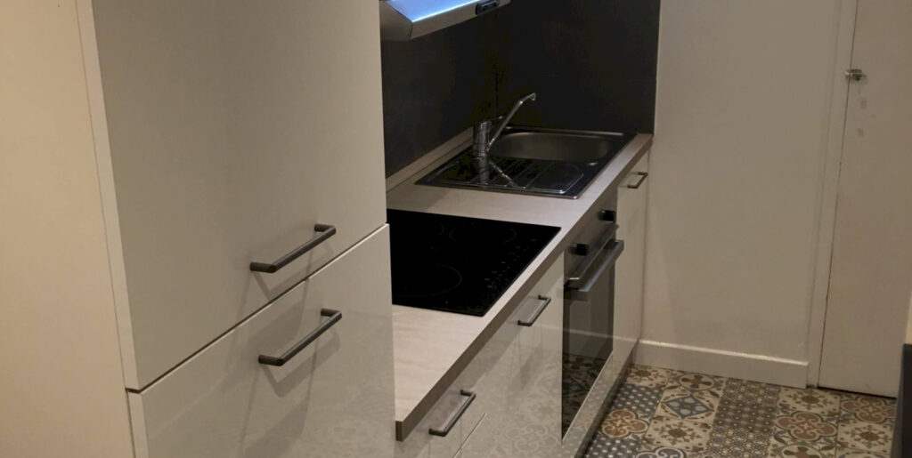 expert en rénovation de cuisine à paris, nous transformons votre espace avec des designs modernes et fonctionnels adaptés à vos besoins.