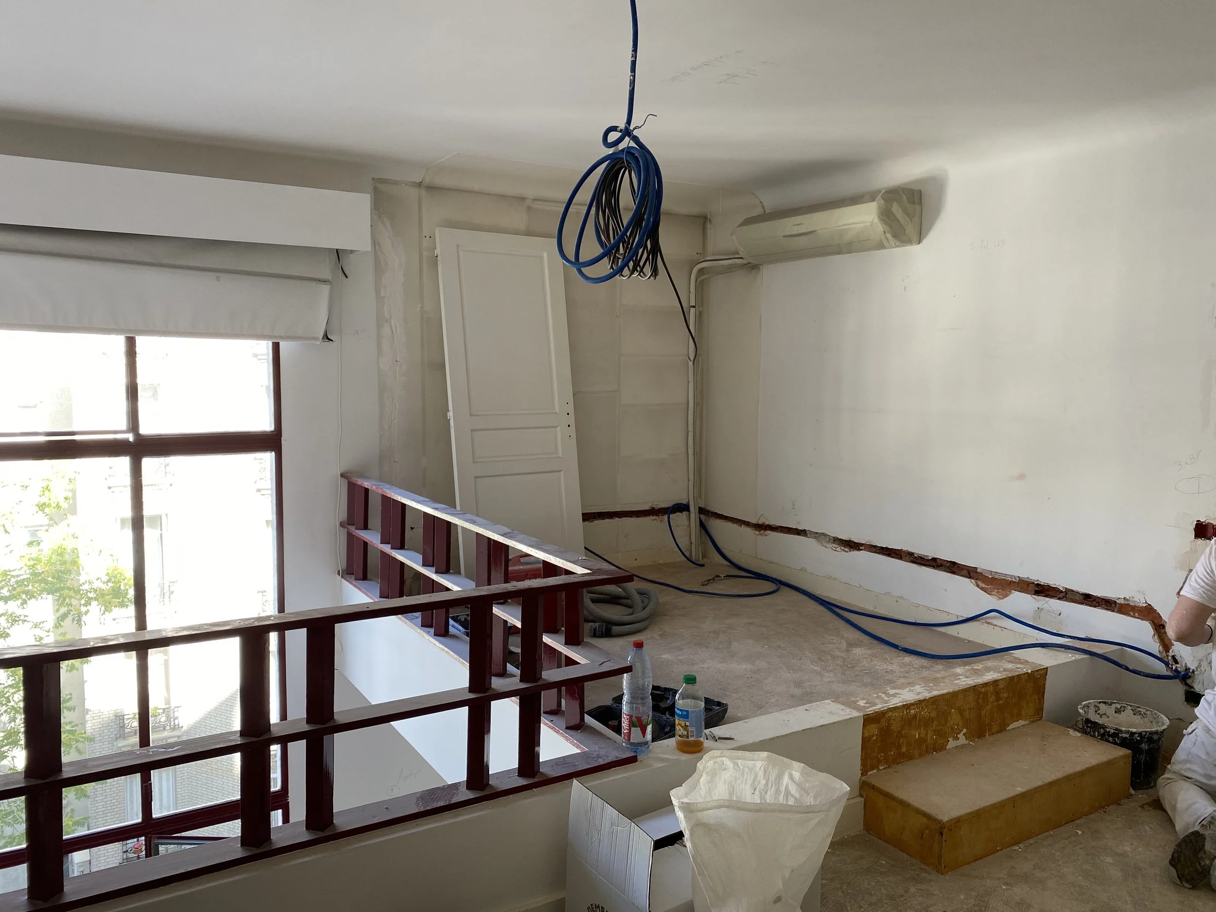 découvrez nos services de rénovation haut de gamme à paris 1, alliant savoir-faire et qualité pour transformer votre intérieur avec élégance et modernité.