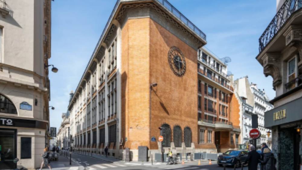 découvrez nos services de rénovation à paris : travaux de qualité, accompagnement personnalisé et réalisation sur-mesure pour appartements, maisons ou locaux professionnels. obtenez un devis gratuit !