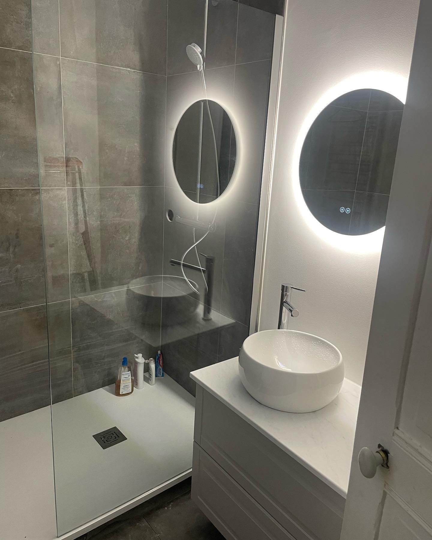 découvrez nos services professionnels de rénovation de salle de bains à paris 75019. transformez votre espace avec design, qualité et savoir-faire local.