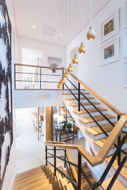 découvrez les différents tarifs pour la rénovation d'une maison, conseils pour estimer votre budget, et astuces pour réussir vos travaux en toute sérénité.