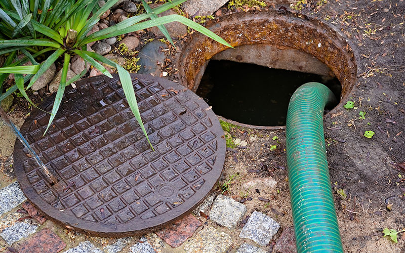 service professionnel de vidange de fosse septique à sainte-mesme. intervention rapide et efficace pour l'entretien et le nettoyage de votre installation septique.