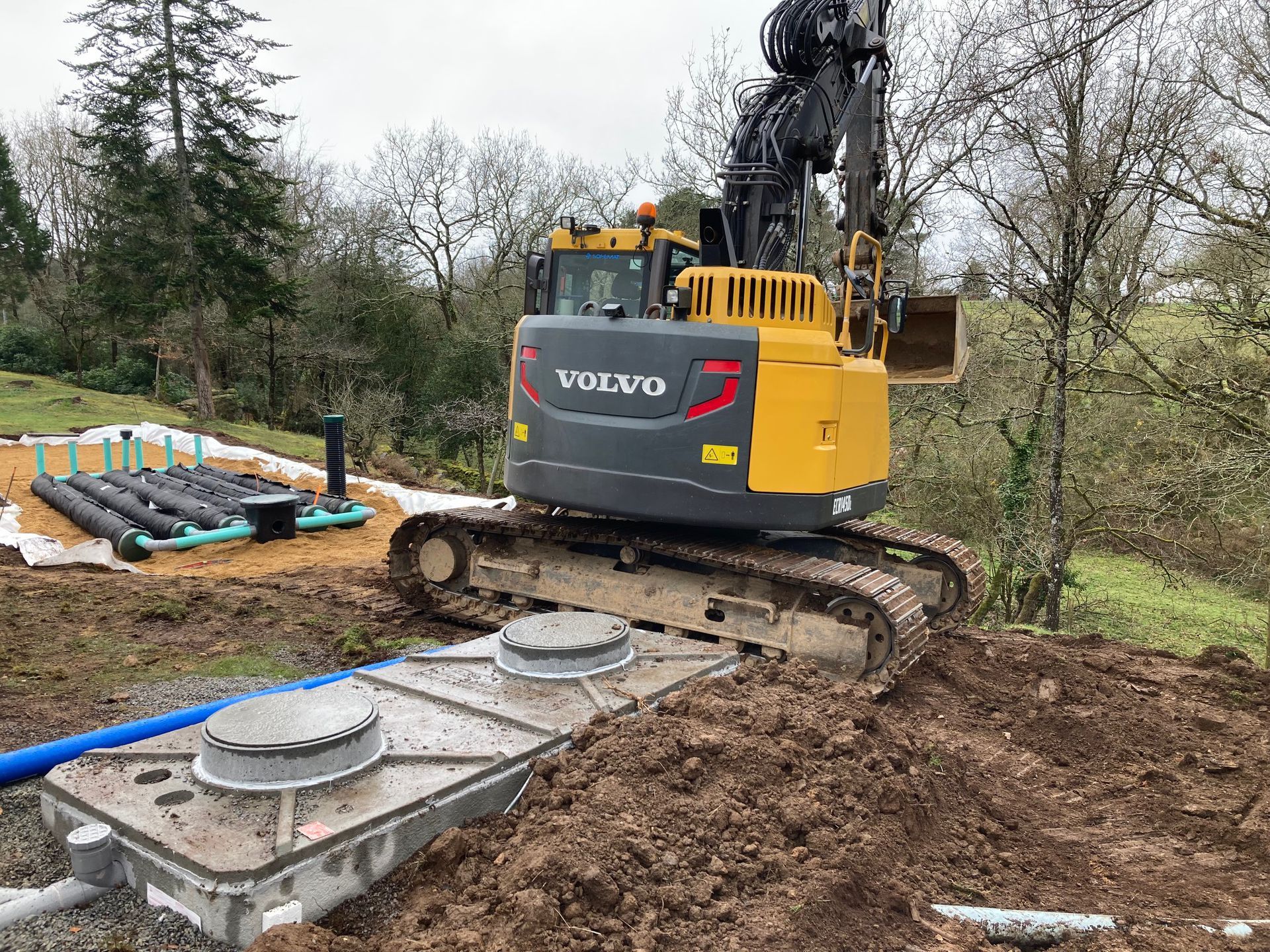 service professionnel de vidange de fosse septique à sainte-mesme. intervention rapide et efficace pour l'entretien et l'assainissement de votre installation.