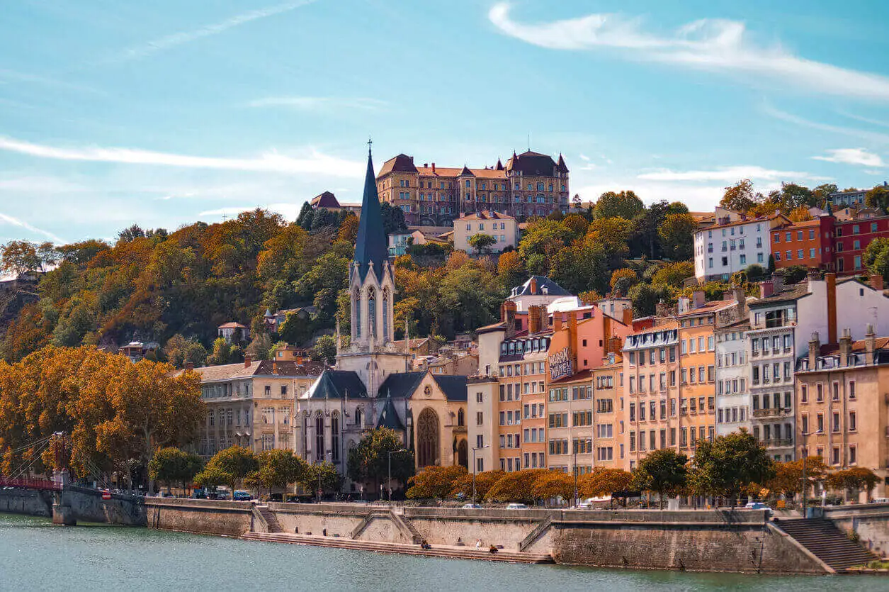 découvrez nos conseils essentiels pour réussir la rénovation de votre appartement dans le 75005 à paris. astuces, étapes clés et bonnes pratiques pour un projet sans stress.