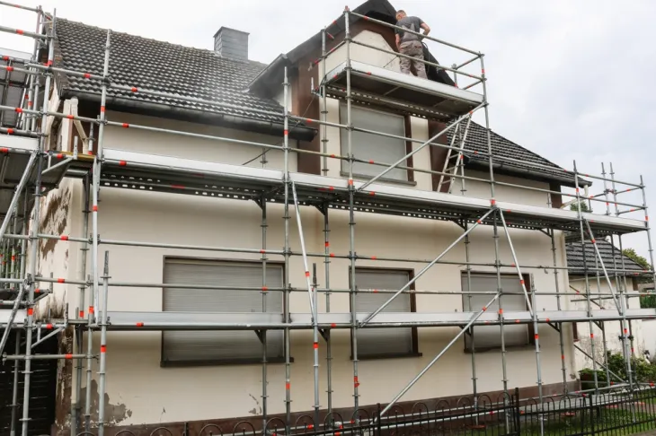 découvrez les principaux facteurs influençant le prix de la rénovation d'un appartement en 2024 et préparez votre budget efficacement.